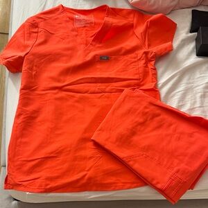 Figs Bold Orange Scrub Set